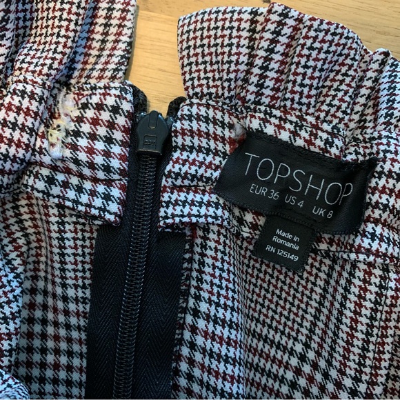 Topshop Black & Burgundy Houndstooth Skirt 4 - Picture 7 of 7